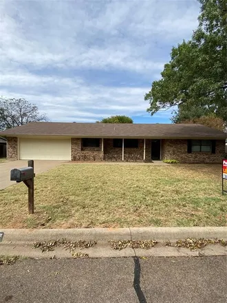 Rent this 3 bed house on 1307 3rd Street in Granbury, TX 76048