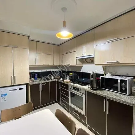 Rent this 3 bed apartment on Üsküdar Üniversitesi Merkez Yerleşkesi in Haluk Türksoy Sokağı 14, 34626 Üsküdar