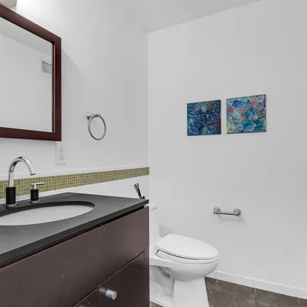 Rent this 3 bed apartment on Pinky Threading Salon in 1474 3rd Avenue, New York