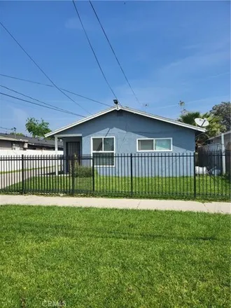 Image 1 - 216 E 10th St, San Bernardino, California, 92410 - House for sale