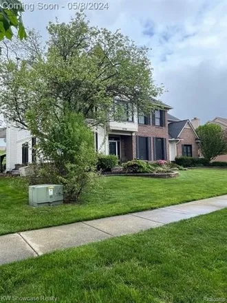 Image 3 - 2024 Applebrook Drive, Commerce Charter Township, MI 48382, USA - House for sale