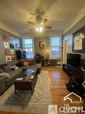Image 5 - 1355 W Chicago Ave, Unit C11 - Apartment for rent