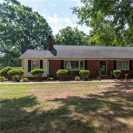 Image 2 - 15308 Beatties Ford Road, Huntersville, NC 28078, USA - House for sale