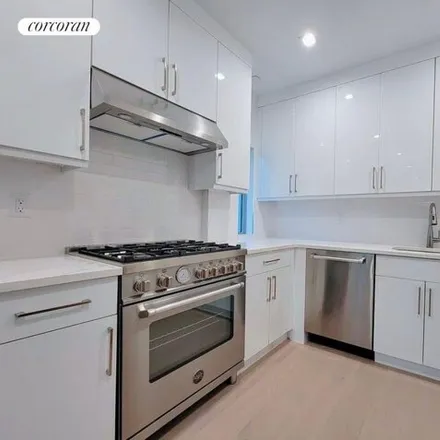 Rent this 1 bed condo on 42-44 Crescent Street in New York, NY 11101