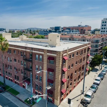 Buy this studio condo on 800 Pacific Avenue in Long Beach, CA 90813