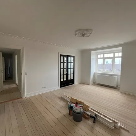 Rent this 4 bed apartment on Søndergade 2C in 9900 Frederikshavn, Denmark