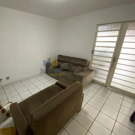 Buy this 3 bed house on Rua dos Colibris in Jardim Califórnia, Jacareí - SP