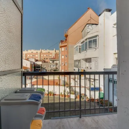 Rent this 4 bed apartment on Blanco Argibay-Pinos Baja in Calle del Capitán Blanco Argibay, 28029 Madrid