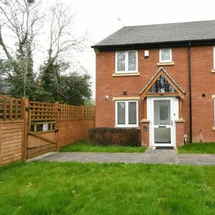 Buy this 2 bed house on Great Orme Close in Bilton, CV22 7RT
