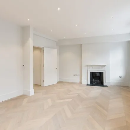 Rent this 1 bed apartment on London Smiling in 62A Goodge Street, London