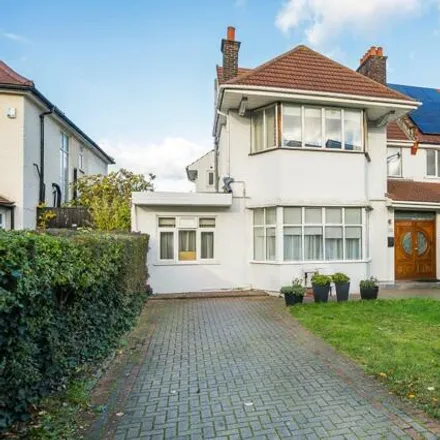 Buy this 7 bed duplex on 115 Chatsworth Road in London, NW2 5QZ