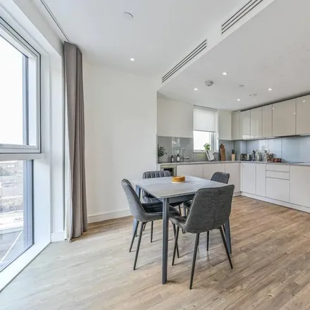 Rent this 2 bed apartment on Hebden Place in London, SW8 5NX