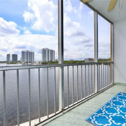 Buy this 1 bed condo on West Country Club Drive in Aventura, FL 33180