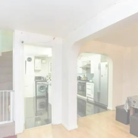 Image 1 - Archer Square, London, SE14 6HW, United Kingdom - Townhouse for rent