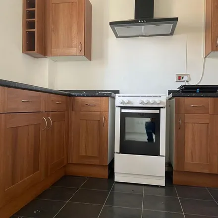 Rent this 2 bed apartment on Mandeville Court in Finchley Road, London