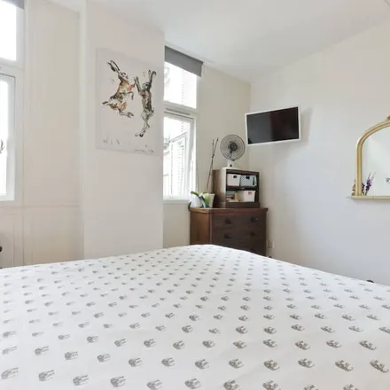 Rent this 1 bed apartment on London in SW1P 4EF, United Kingdom