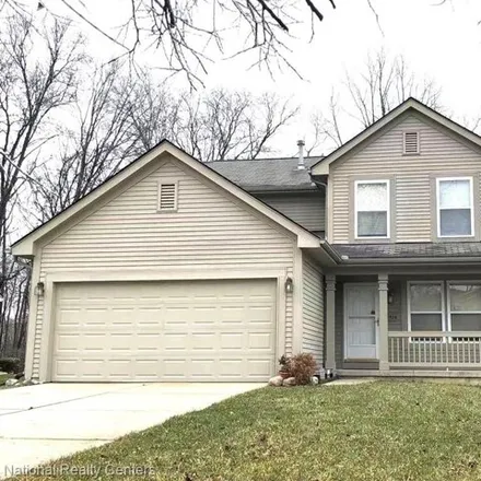 Image 2 - 8552 Berkshire Drive, Superior Charter Township, MI 48198, USA - House for rent