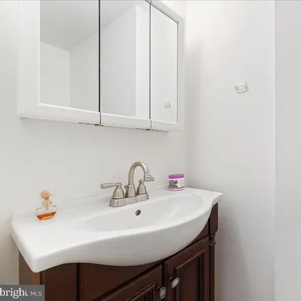 Image 8 - 917 St Joseph Drive, Upper Darby, PA 19082, USA - Townhouse for sale