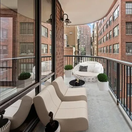 Image 4 - 304 East 65th Street, New York, NY 10065, USA - Condo for sale