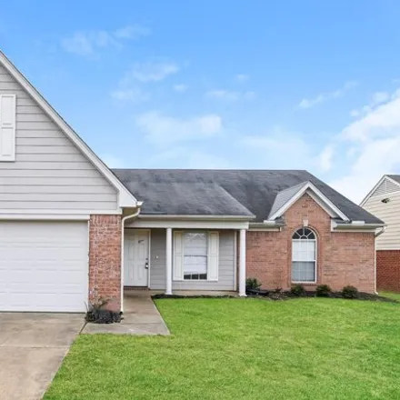Rent this 4 bed house on 1937 Clairmont Drive in Plum Point, Southaven