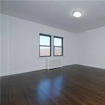 Image 3 - 590 E 3rd St Apt 4h, Mount Vernon, New York, 10553 - Apartment for sale