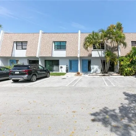 Image 2 - 493 Canal Point North, Delray Beach, FL 33444, USA - Condo for rent