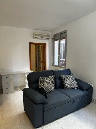 Image 5 - San Jorge, Calle de Bravo Murillo, 329, 28020 Madrid, Spain - Apartment for rent