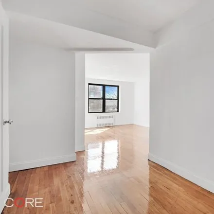 Image 3 - Sheffield Apartments, 88-11 34th Avenue, New York, NY 11372, USA - Apartment for sale