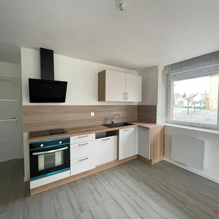 Rent this 3 bed apartment on 52 Avenue du 21e B.C.P. in 88110 Raon-l'Étape, France