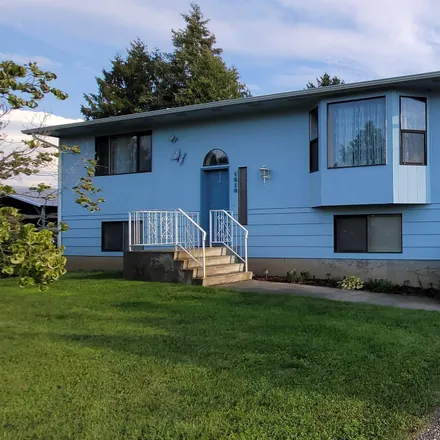 Buy this 3 bed house on 1810 Cedar Avenue in Lewiston, ID 83501