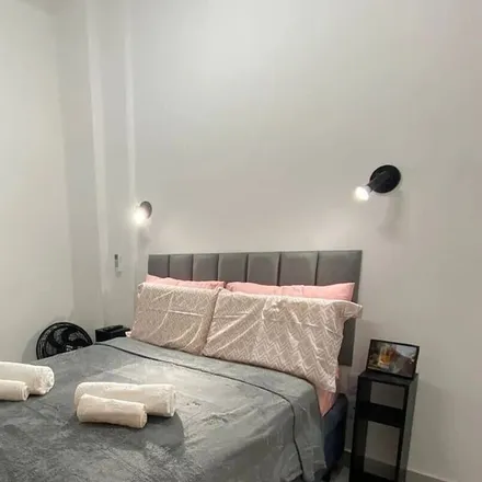 Rent this 1 bed apartment on Centro in Niterói - RJ, 24030-076