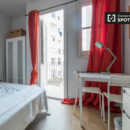 Rent this 6 bed room on Plaça d'Espanya in 46007 Valencia, Spain