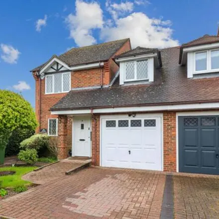 Buy this 3 bed duplex on Hodgemoor View in Chalfont St Giles, HP8 4LS