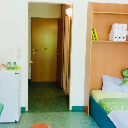 Rent this 1 bed room on Miller-von-Aichholz Schlössel in Linzer Straße 429, 1140 Vienna
