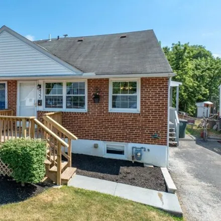Buy this 3 bed house on 422 Garfield Ave in Downingtown, Pennsylvania