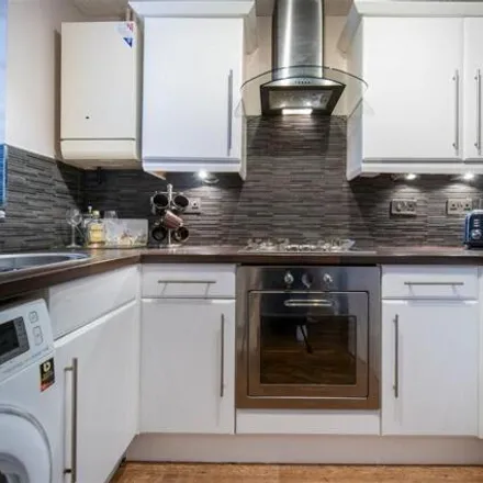 Image 9 - Cwrt Draw Llyn, Caerphilly, CF83 1RZ, United Kingdom - Townhouse for sale