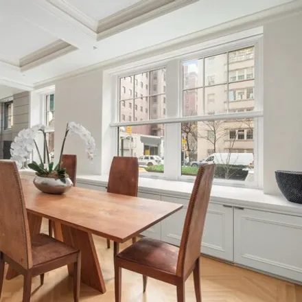 Image 5 - 56 East 76th Street, New York, NY 10021, USA - Townhouse for sale