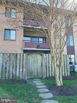 Buy this 1 bed condo on Route 29 Service Road in West Falls Church, VA 22042