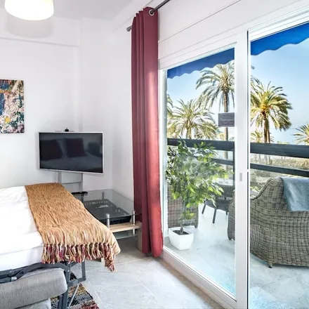 Rent this studio apartment on Mezquita de Marbella in Bulevar del Príncipe Alfonso de Hohenlohe, 29602 Marbella