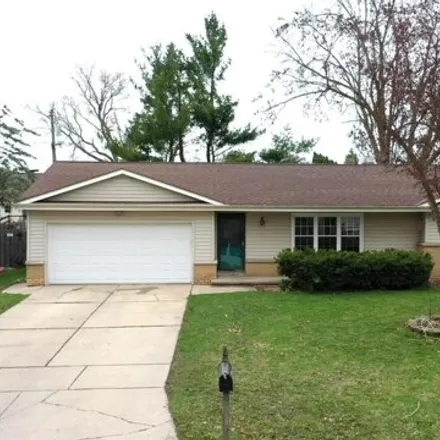 Buy this 4 bed house on 3041 Greenview Drive in Green Bay, WI 54311