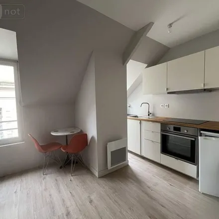 Image 2 - 29 Rue de Penhoët, 35706 Rennes, France - Apartment for rent