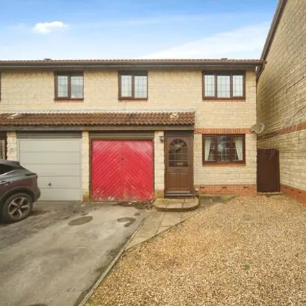 Buy this 3 bed duplex on Priston Close in Worle, BS22 7FL