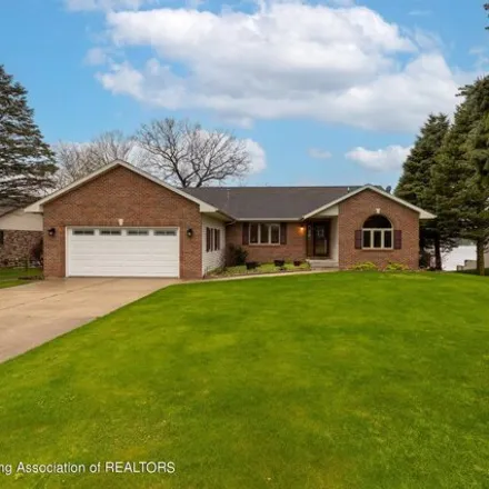Image 3 - 158 South Clubhouse Drive, Lake Isabella, Broomfield Township, MI 48893, USA - House for sale