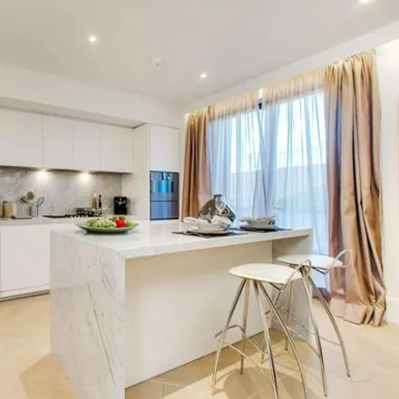 Rent this 3 bed room on 50 St Edmund's Terrace in Primrose Hill, London