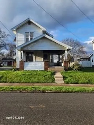 Buy this 4 bed house on 320 Vine Street in Ashland, OH 44805