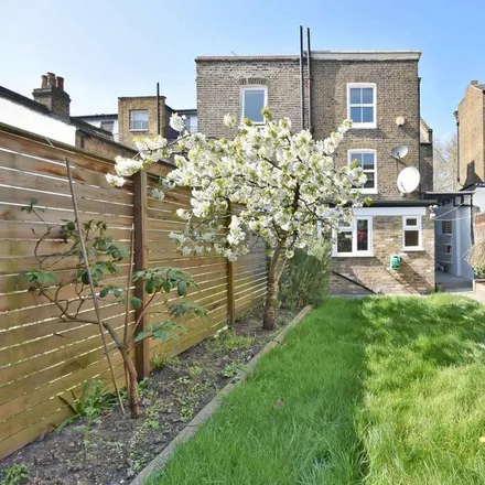 Rent this 4 bed duplex on Achilles Road in London, NW6 1DU
