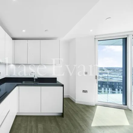 Image 4 - Gladwin Tower, Wandsworth Road, London, SW8 2NA, United Kingdom - Apartment for rent