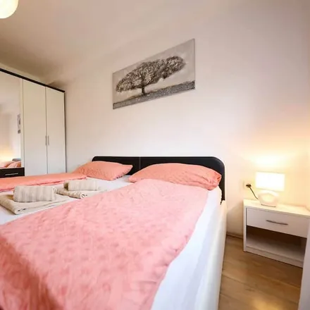 Rent this 3 bed house on 23241 Općina Poličnik