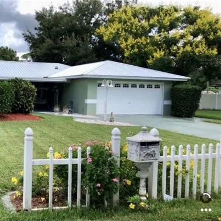 Rent this 2 bed house on 205 Dove Avenue in Sebring, FL 33870