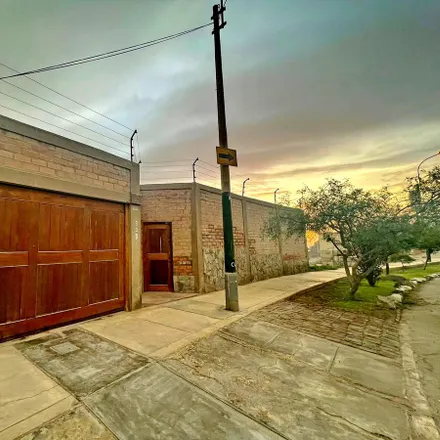 Image 2 - Jirón Los Amancaes 204, Santiago de Surco, Lima Metropolitan Area 10853, Peru - House for sale